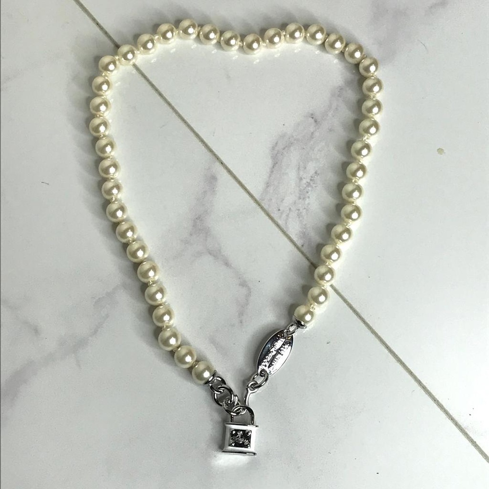 Vivienne Westwood Luna Pearl Padlock Choker